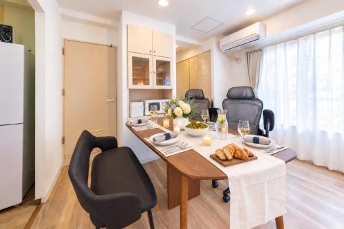 Urban Retreat Sapporo Susukino - 9 min to Susukino stn, 2 Queen beds, 1 min to convenience store