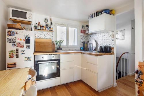 Sunny and Central Flat with a cute cat