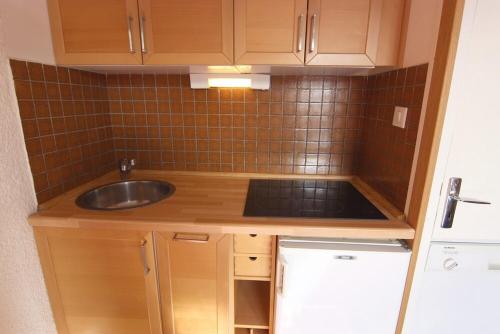 Résidence Trois Vallees - STUDIO 2 PERSONNES EN HAUT DE STATION ET A PROXIMITE DU CENTRE MAE-7801