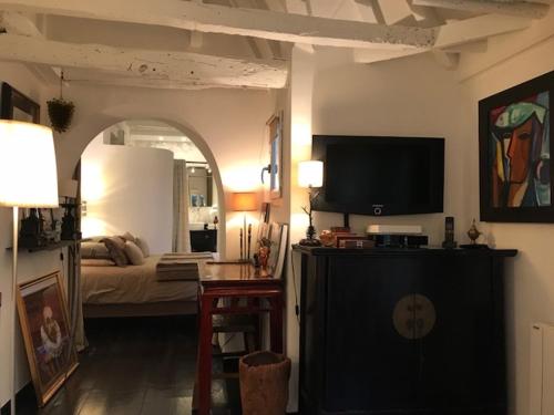 Le Marais Maison En Ville