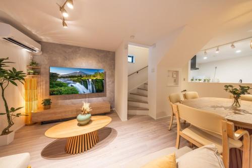 Newly built entire house, Up to 7 ppl, 9 mins walk from Kanamecho Station