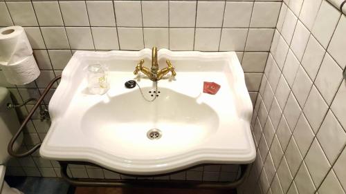 Koupelna v ubytování Hostal Itzalargikoborda