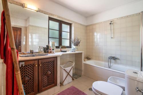 Vivenda com jardim e piscina