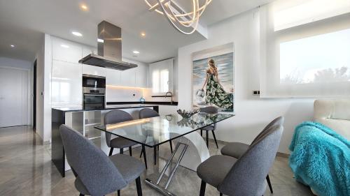 SUNSET WAVES elegant apartment