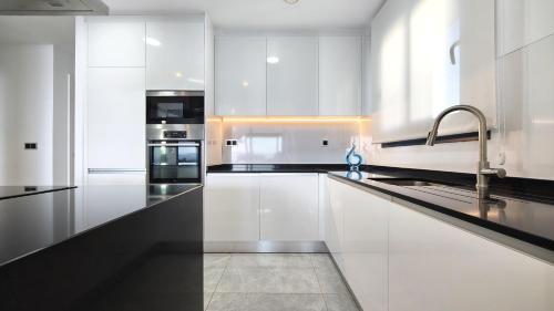 SUNSET WAVES elegant apartment