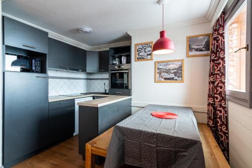 Chalet Chamois - 4 Pièces pour 6 Personnes MAE-6361