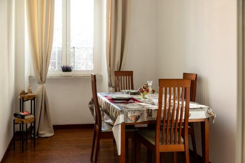 Lorenzo Guest House - Bright near Roma Center