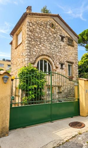 House in Cannes with Private Pool Garden Terrace and Parking