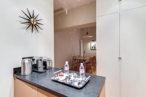 Cosy 1BR apartment with AC, next to Avenue Montaigne