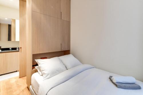 Cosy 1BR apartment with AC, next to Avenue Montaigne