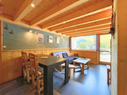 Résidence Campanules - Ski aux pieds, appartement pour 6 personnes tout en bois au coeur des Ménuires MAE-9071