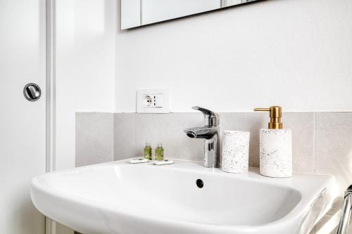 Bassano 28 - Modern Studio by InnStay