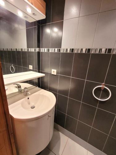 Résidence Le Centre - Appartement au centre 6 personnes MAE-0961