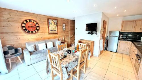 Résidence Grange Du Chery Ii - Chaleureux duplex avec terrasse et vue – 3 pièces, MAE-1151