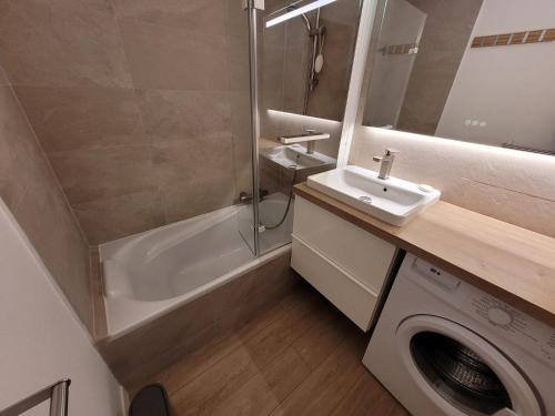 Résidence Helios - Bel appartement rénové, au calme et proche du centre MAE-1251