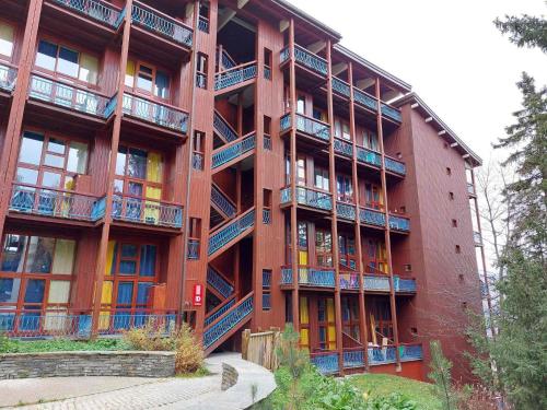 Résidence Archeboc - Appartement 5 personnes à Arc 1800 proche des pistes dans le village de Charmettoger MAE-1031