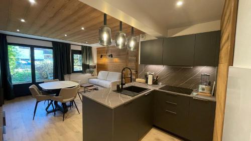 Résidence Fermes Emiguy - Appartement 4 personnes avec piscine MAE-4191