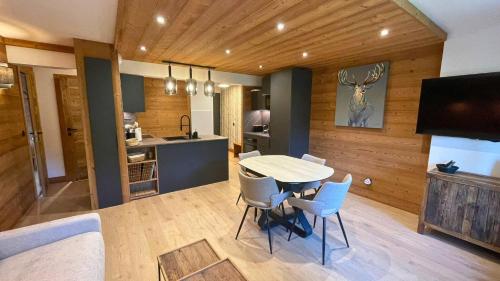 Résidence Fermes Emiguy - Appartement 4 personnes avec piscine MAE-4191