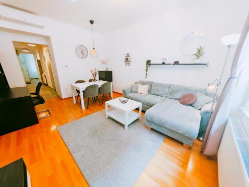 Modern Zagreb Apartment, Quiet Central, Netflix