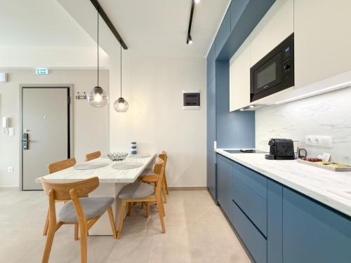 Luxury Downtown Apartment E5