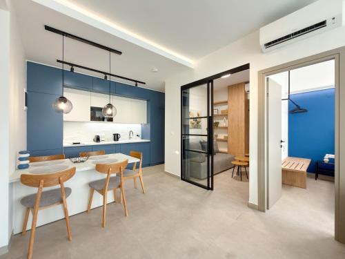 Luxury Downtown Apartment E5