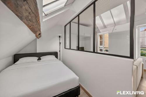 Charming Bright Studio Near Montmartre Paris 9th