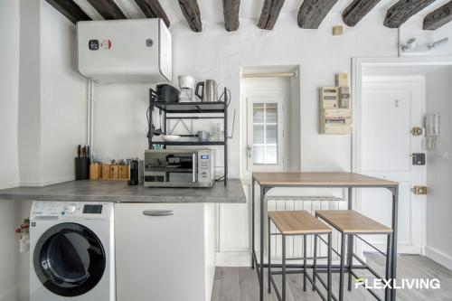 Cozy studio close to Luxembourg Gardens Paris 7