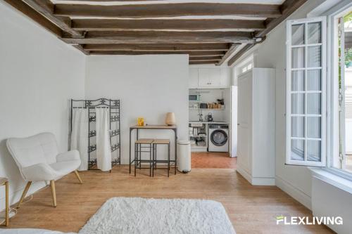 Quiet studio heart of Paris 7th