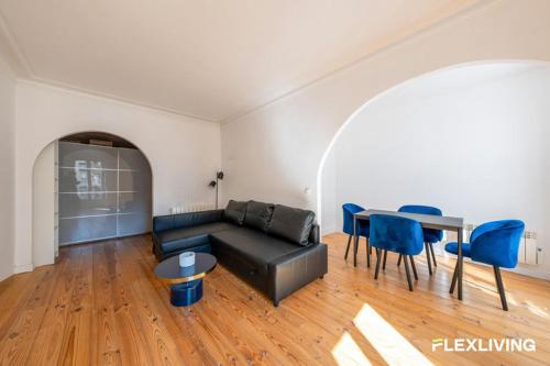 1BR flat Passy district near Eiffel Paris 16è