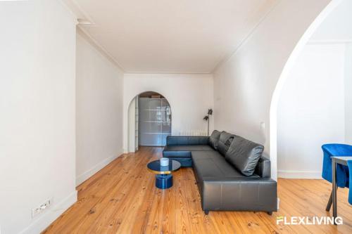 1BR flat Passy district near Eiffel Paris 16è