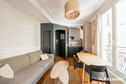 Cozy T2 at the Foot of Montmartre Paris 9th