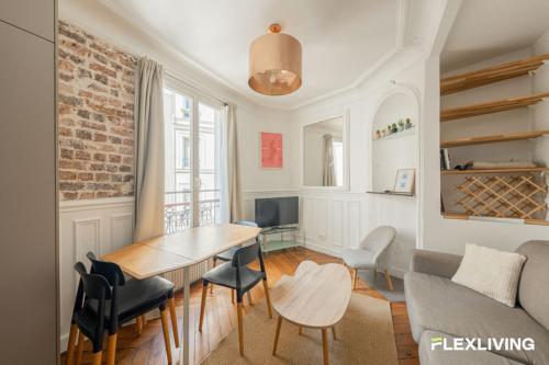 Cozy T2 at the Foot of Montmartre Paris 9th