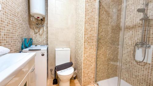 Modern Studio, 400m to beach, Pool