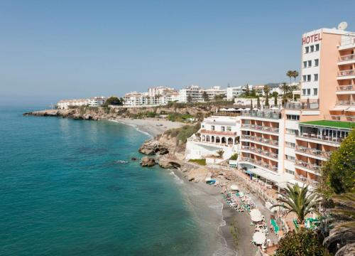 Modern Studio, 400m to beach, Pool