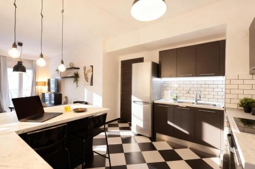 Elegant Spacious Apartment with Private Balcony