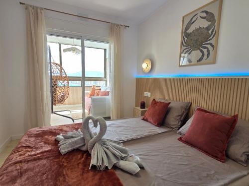 Emerald Levante - Panoramic Sea View Apartment