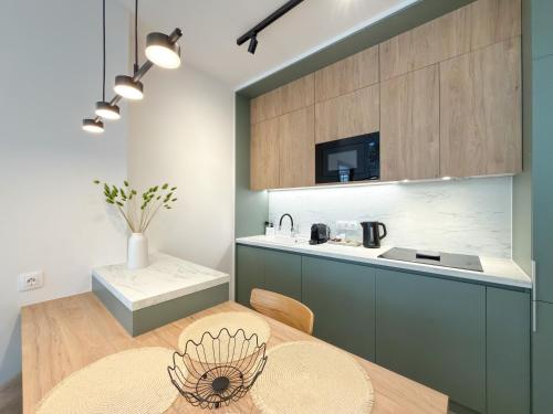 Luxury Downtown Apartment E4