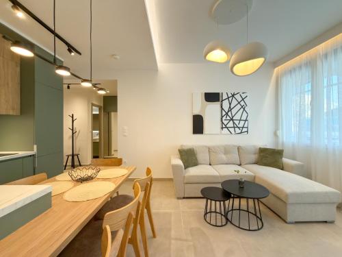 Luxury Downtown Apartment E4