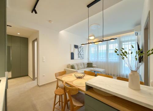 Luxury Downtown Apartment E4