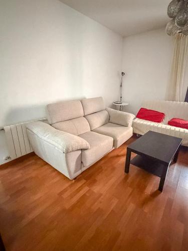 GuestReady - Granada Salvador with Balcony