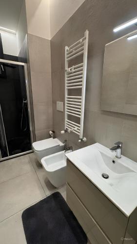 Modern Design Apartment - Near Metro & City Center
