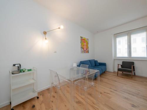 Xenia Milano - 2rooms apt in Via Breno 1