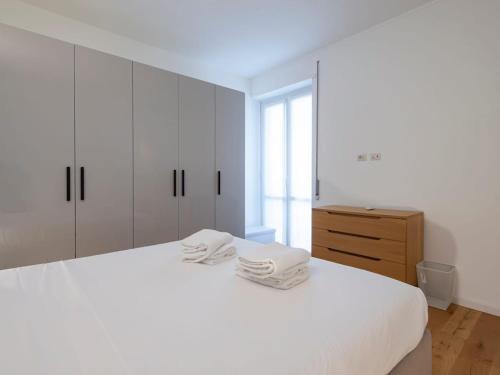 Xenia Milano - 2rooms apt in Via Breno 1
