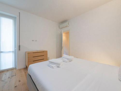 Xenia Milano - 2rooms apt in Via Breno 1