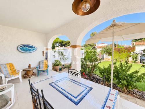 Casa con jardín a pocos metros de la playa 112D - INMO22