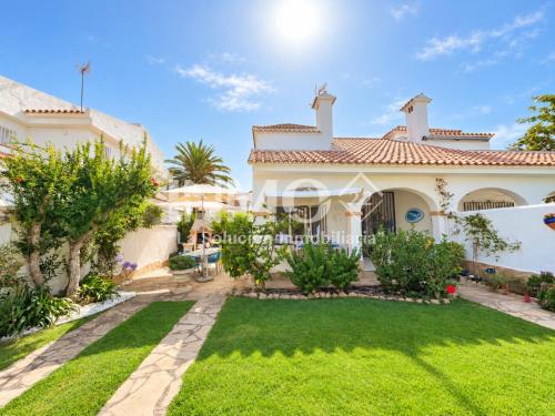 Casa con jardín a pocos metros de la playa 112D - INMO22