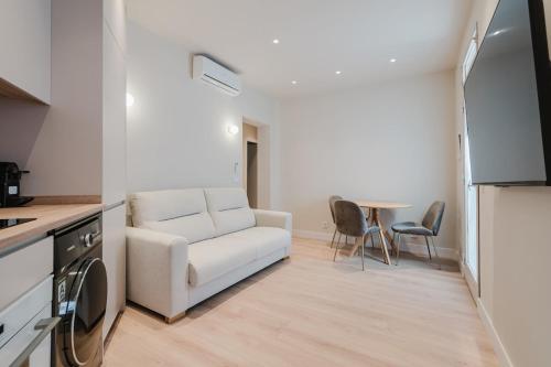 Alcalá Urban Home 2BR for 5 pax
