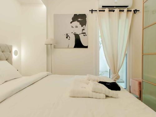 Retro Modern Getaway in Elliniko K1