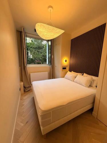 Champs-Élysées Apartment