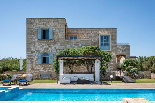 Beachfront villa Turquoise with private pool, BBQ and ping pong table